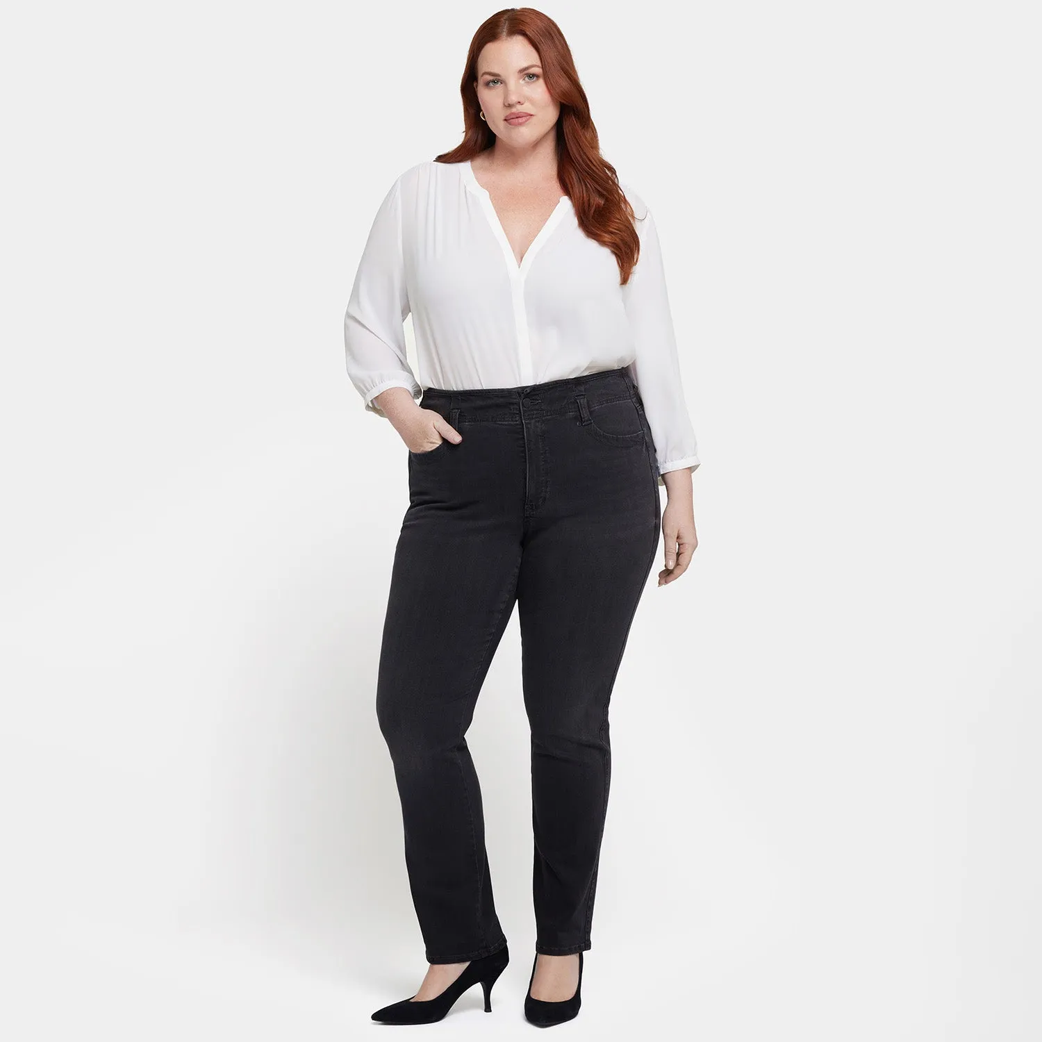 Marilyn Straight Jeans In Plus Size - Cordoba Cliff