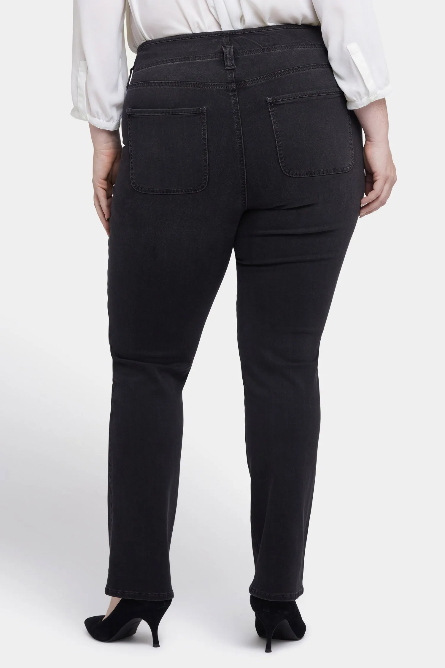 Marilyn Straight Jeans In Plus Size - Cordoba Cliff