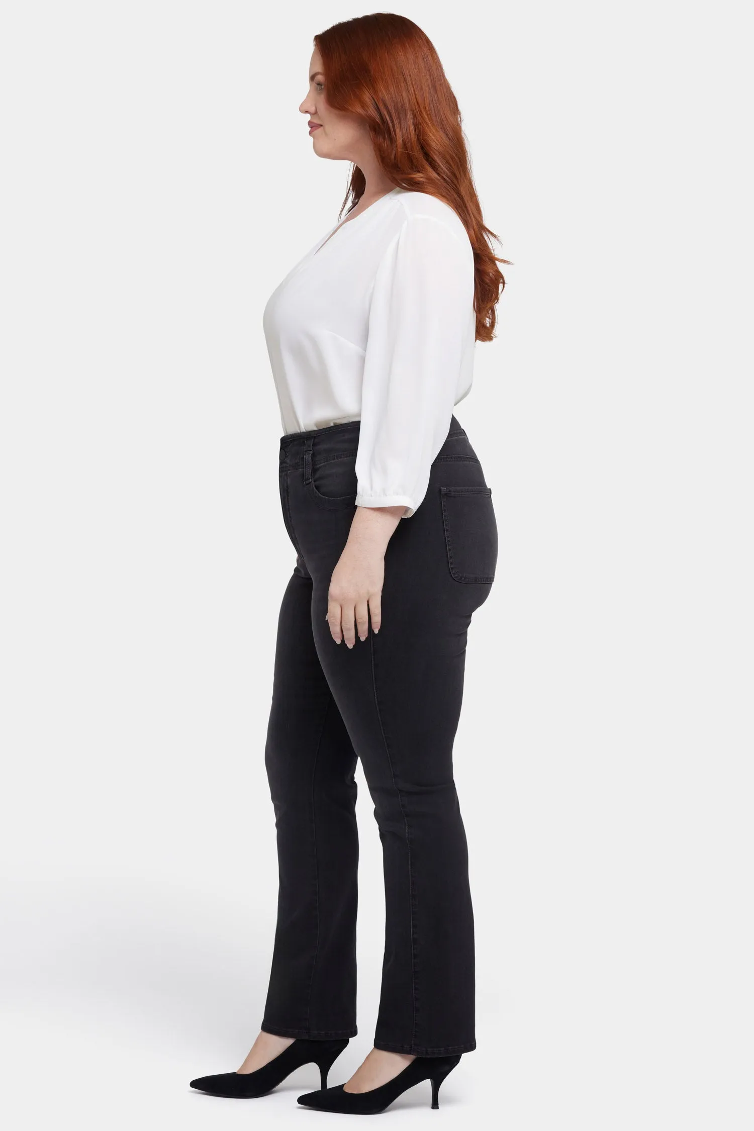 Marilyn Straight Jeans In Plus Size - Cordoba Cliff