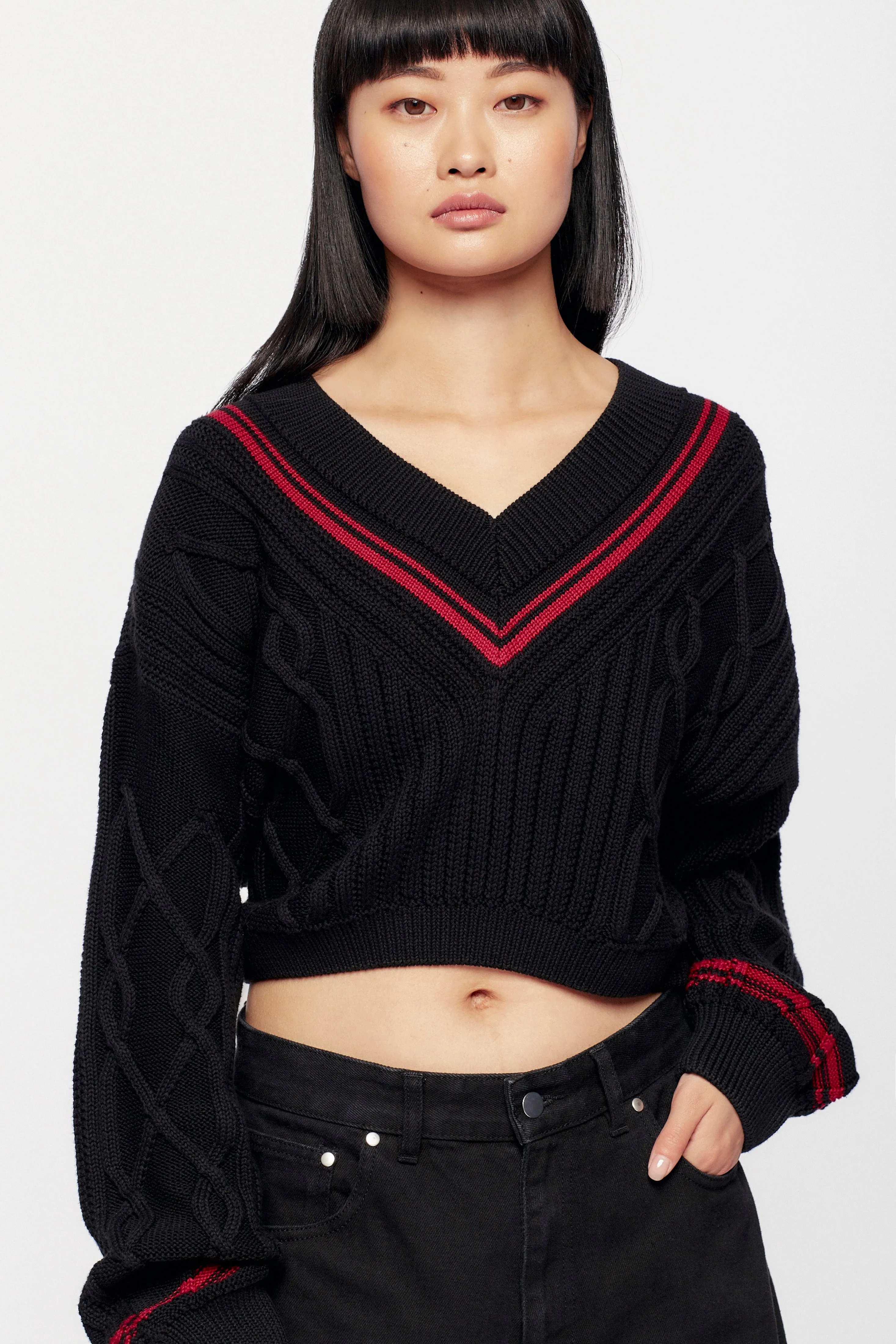 Women's Nyala Sweater in Black/Fuchsia